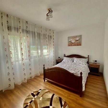 Apartament Sunshine Apartment Orsova Exterior photo